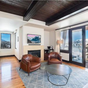 One Bedroom Deluxe Residence